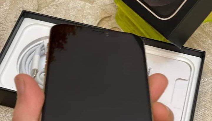 موبايلات مستعملة للبيع موبايل iPhone 12 bro 256