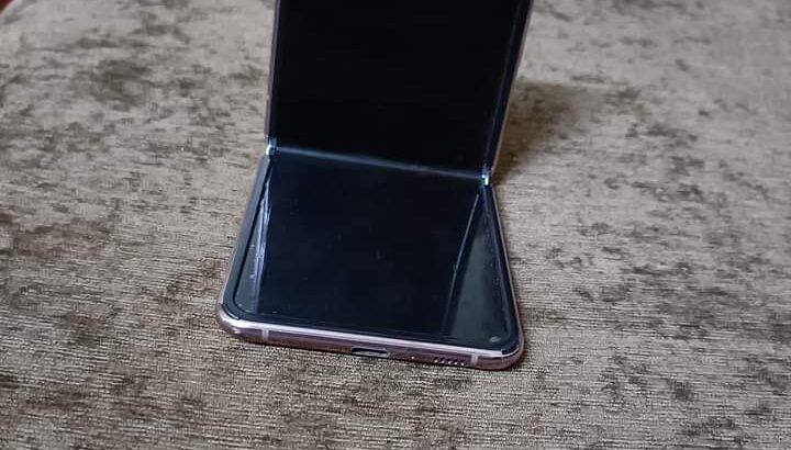 موبايلات مستعملة للبيع موبايل Galaxy z Flip 5G