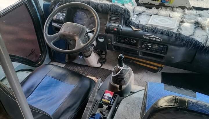 أتوبيس للبيع مستعمل ٢٩راكب ٢٠١١ رخصه 10شهور كامل .