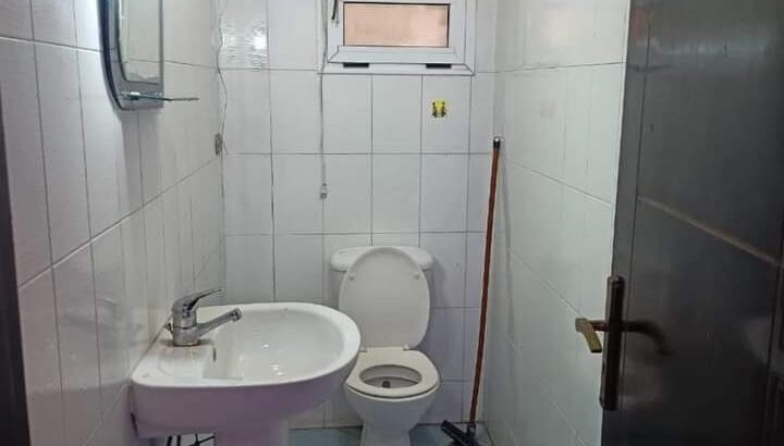 شقة للايجار اليومى صف اول بحر بأرقى مواقع المندره