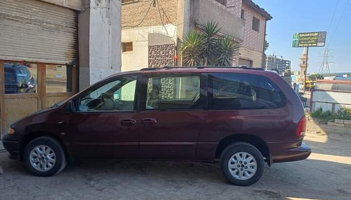 سيارات مستعمله للبيع كريسلر فويجر موديل 98 فبريكه