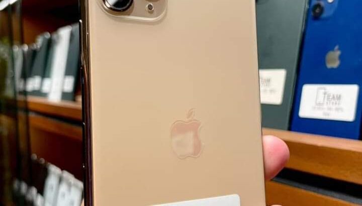 موبايلات مستعملة للبيع متوفر جهاز 11 بروماكس ممتاز