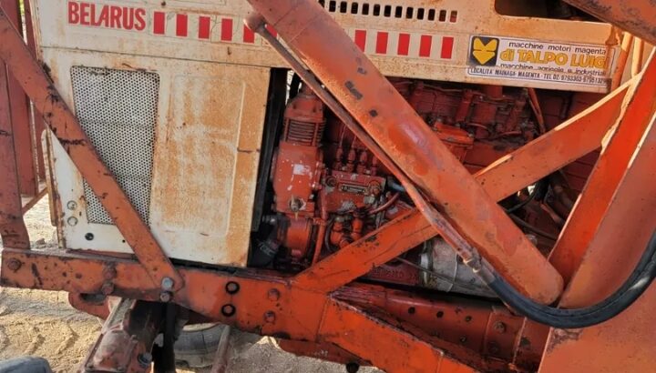 جرار زراعى روسى 2كارونه استيراد من إيطاليا جيده