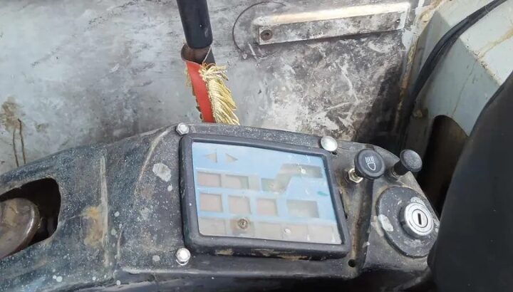 حفار كماتسو 45 داش7 يعمل بكفاءة عاليه ولا يوجد عطل