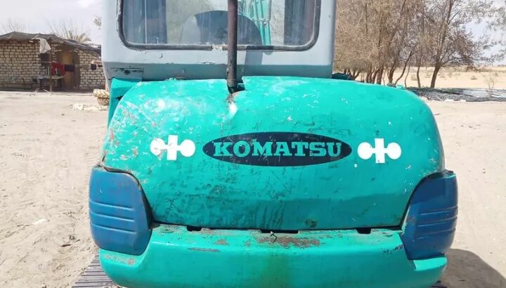 حفار كماتسو 45 داش7 يعمل بكفاءة عاليه ولا يوجد عطل