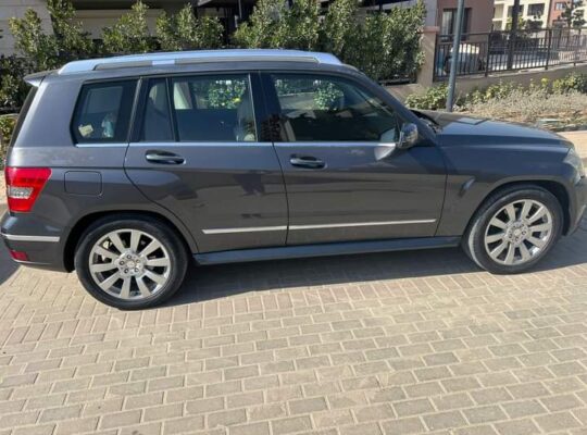 عربية مستعملة للبيع مرسيدس GLK350 موديل ٢٠١٠ فابري