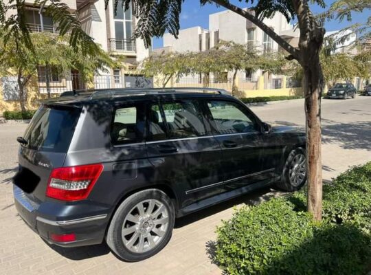 عربية مستعملة للبيع مرسيدس GLK350 موديل ٢٠١٠ فابري