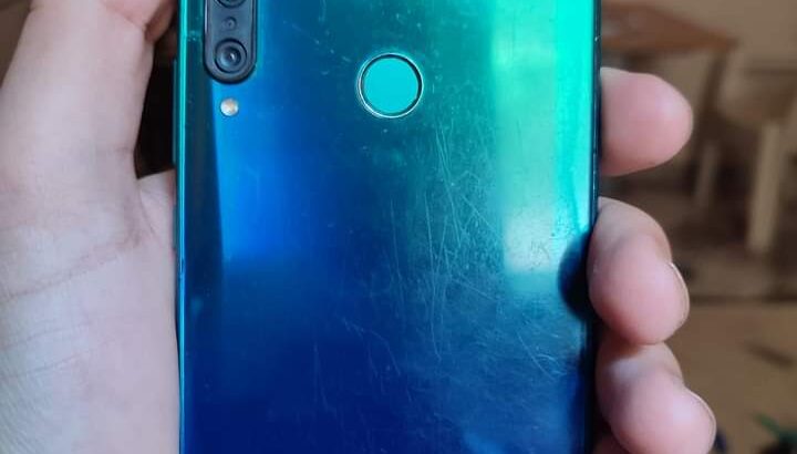 Huawei Y7p 4 رام 64 مساحة شغال كويس جدا