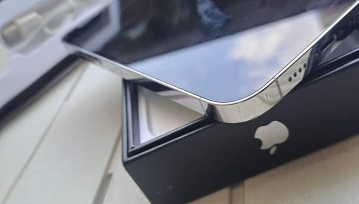 iphone 13 pro max 256 GB البطارية 100%