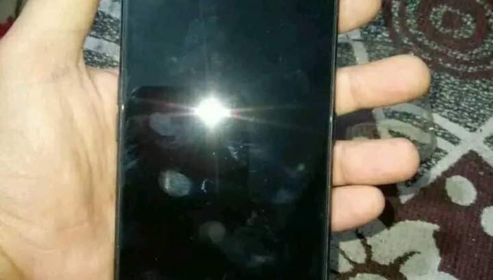 ايفونxs مساحه64 مغير باغه نضيفه شغال بصمه مغير