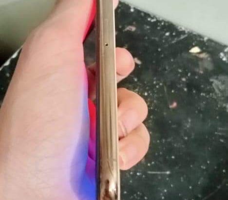 ايفون Xs للبيع الجهاز 64 جيجا بطاريه 78