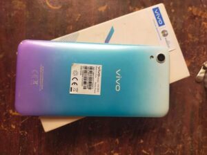 موبايل Vivo y1s مساحه 32 ومعاه كرتونته