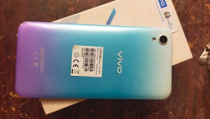 موبايل Vivo y1s مساحه 32 ومعاه كرتونته