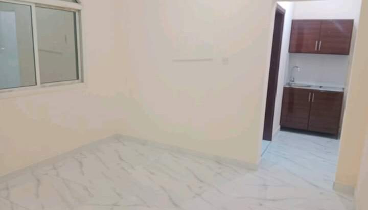 شقه للايجار بالغرافة شامله