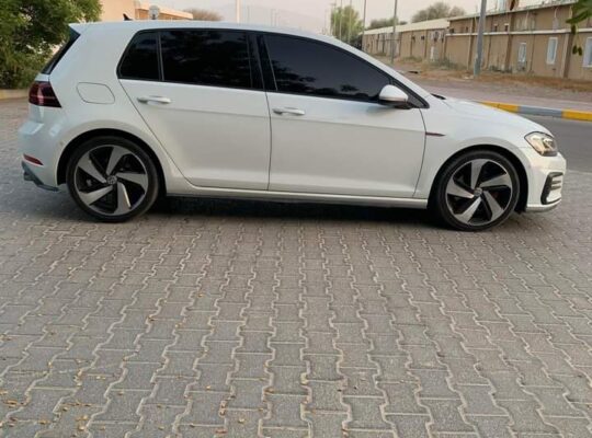 سياره جولف GTI موديل 2018 خليجي للبيع