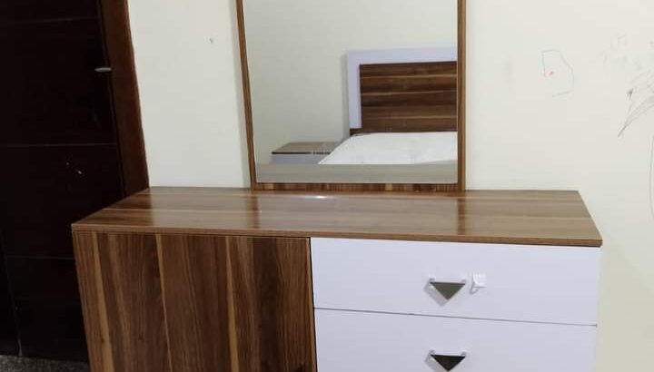 غرفة نوم مستعمله 4 شهور للبيع