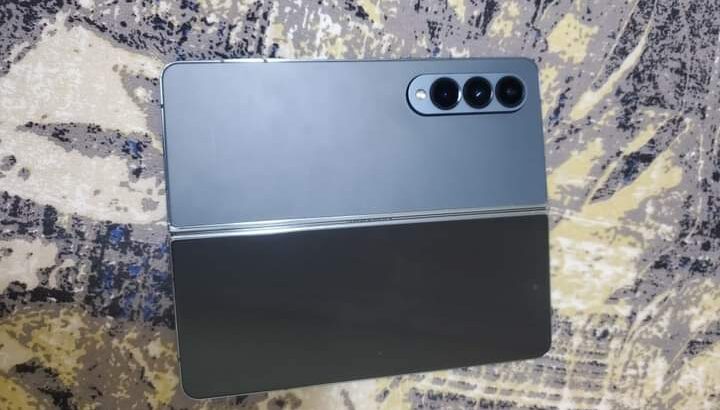 تلفون Samsung z fold 4 للبيع مستعمل