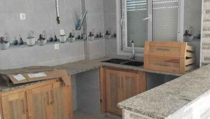 شقة f3 فيني جاهزة لي سكن لي البيع