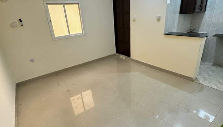 للايجار بدون عمولة استديو طابق اول