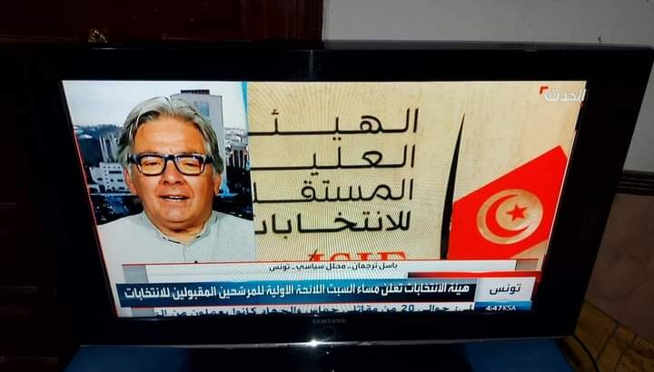 شاشه سامسونج عاديه مقاس ٣٧ شبه جديده
