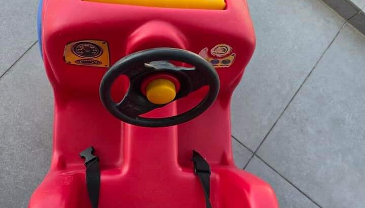 لعبة أطفال أو عربة أطفال مستعملة خفيف للبيع