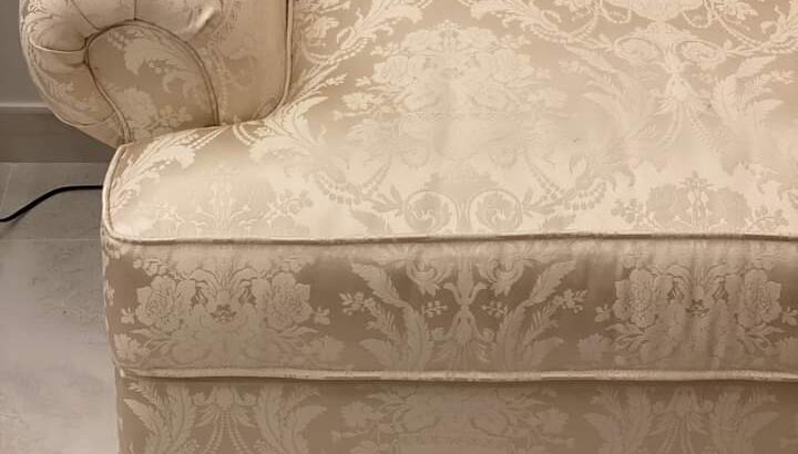 كنبة استعمال ٥ شهور للبيع