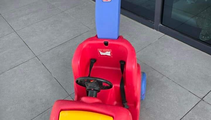 لعبة أطفال أو عربة أطفال مستعملة خفيف للبيع