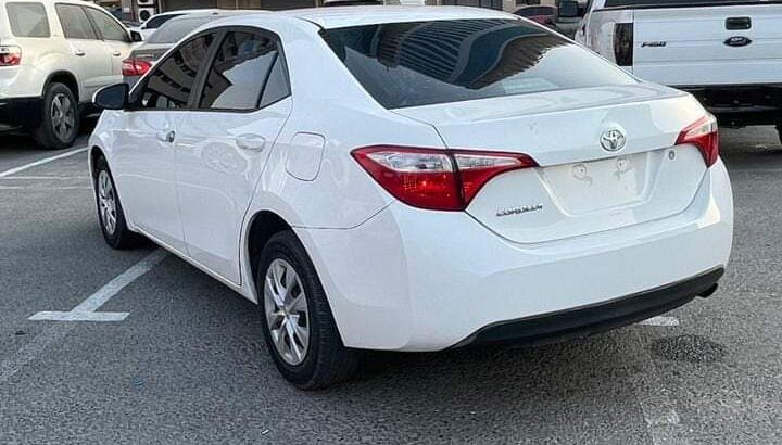 تويوتا كورولا 1.8 موديل 2015 اوراق جمارك بيع