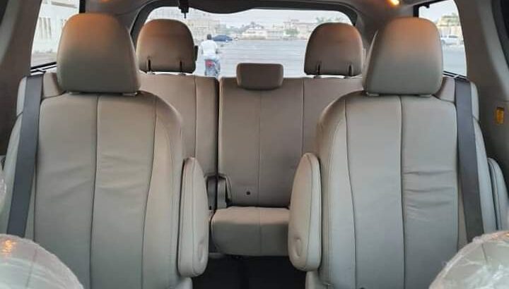 تويوتا سيينا 2012 XLE وارد أمريكا أوراق جمارك