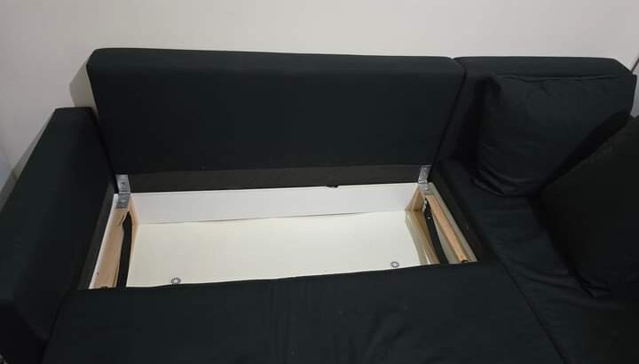 كنبه تنفتح سرير ومكان تخزين نظيفه جدا