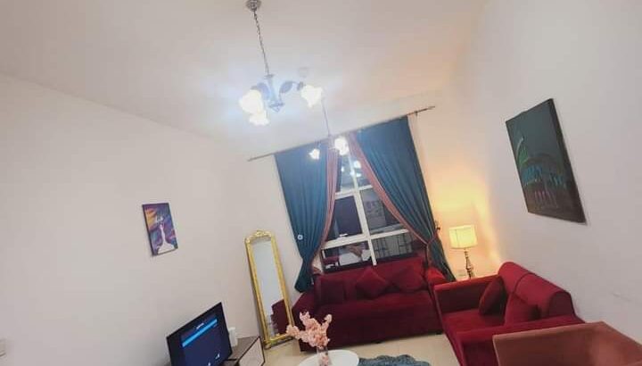 شقة للإيجار الشهري بعجمان غرفة وصالة ٢ حمام