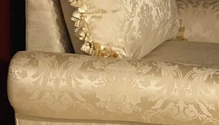 كنبة استعمال ٥ شهور للبيع