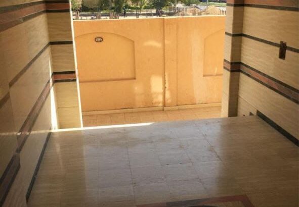 شقه للبيع ف مدينه العبور حي تاسع قريبه من العقاد