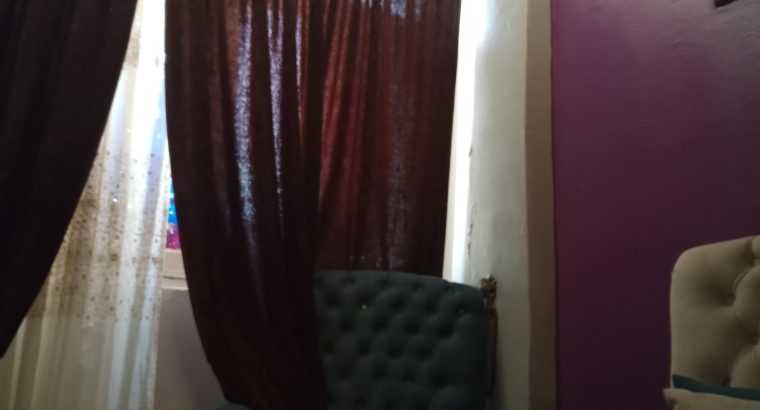 شقه للبيع غرفتين وصاله ومطبخ وحمام متشطبه