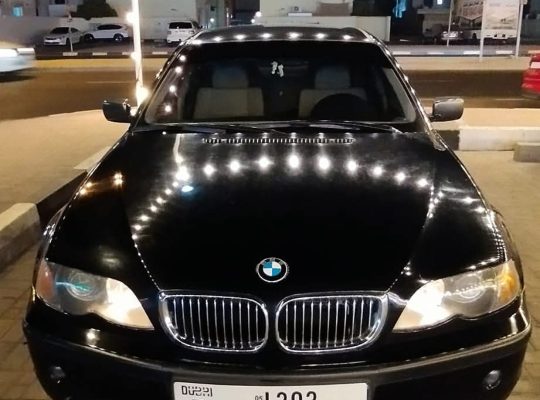 Dubai Mirdmw 318i 2005 4-cylinder black 8500 DHS