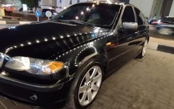 Dubai Mirdmw 318i 2005 4-cylinder black 8500 DHS