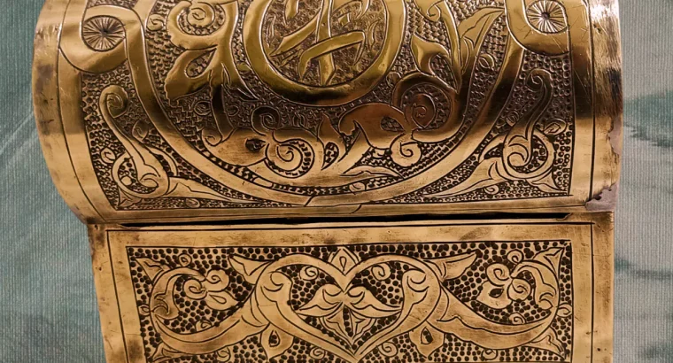 شكمجيه نحاس مزخرفة شغل اسلامي قديم هاند ميد و حفر ابره