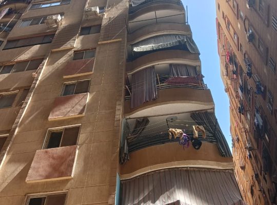 شقة للبيع فى العشرين فيصل بالعفش