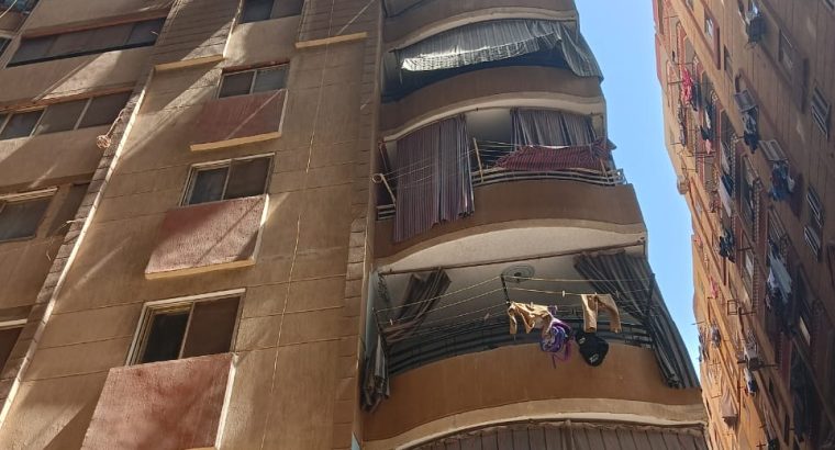 شقة للبيع فى العشرين فيصل بالعفش