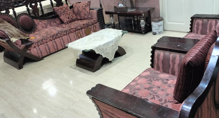 غرف معيشه للبيع بالسجاد والستاير